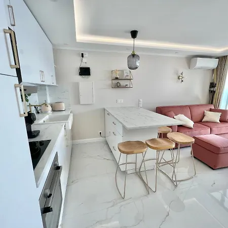 Apartament Vue Mer, Terrasse & Piscine - Free Parking - Monaco